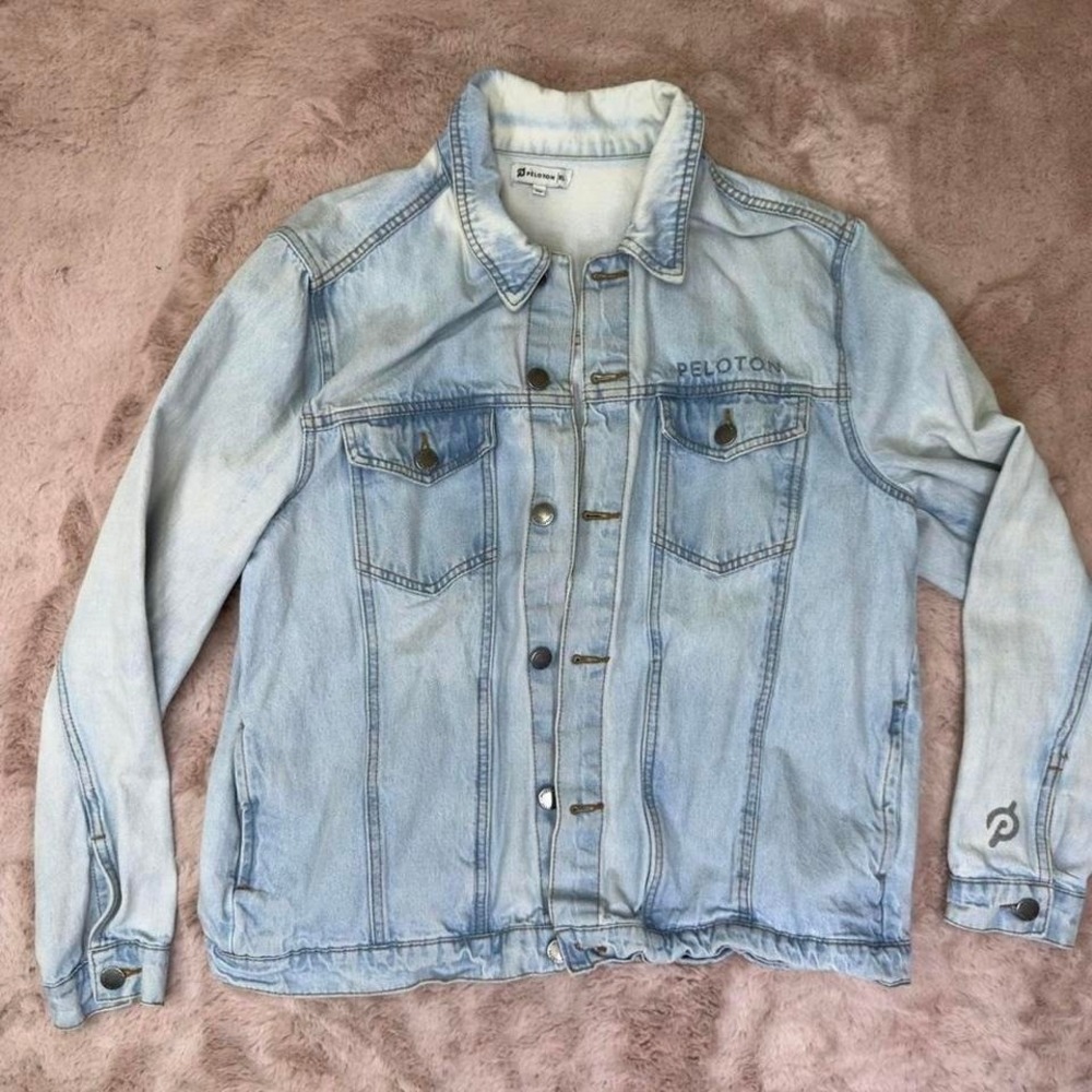 Peloton Denim Jacket Light Wash Graphic Back 'Together We Go Far' Oversized XL - Picture 2 of 8